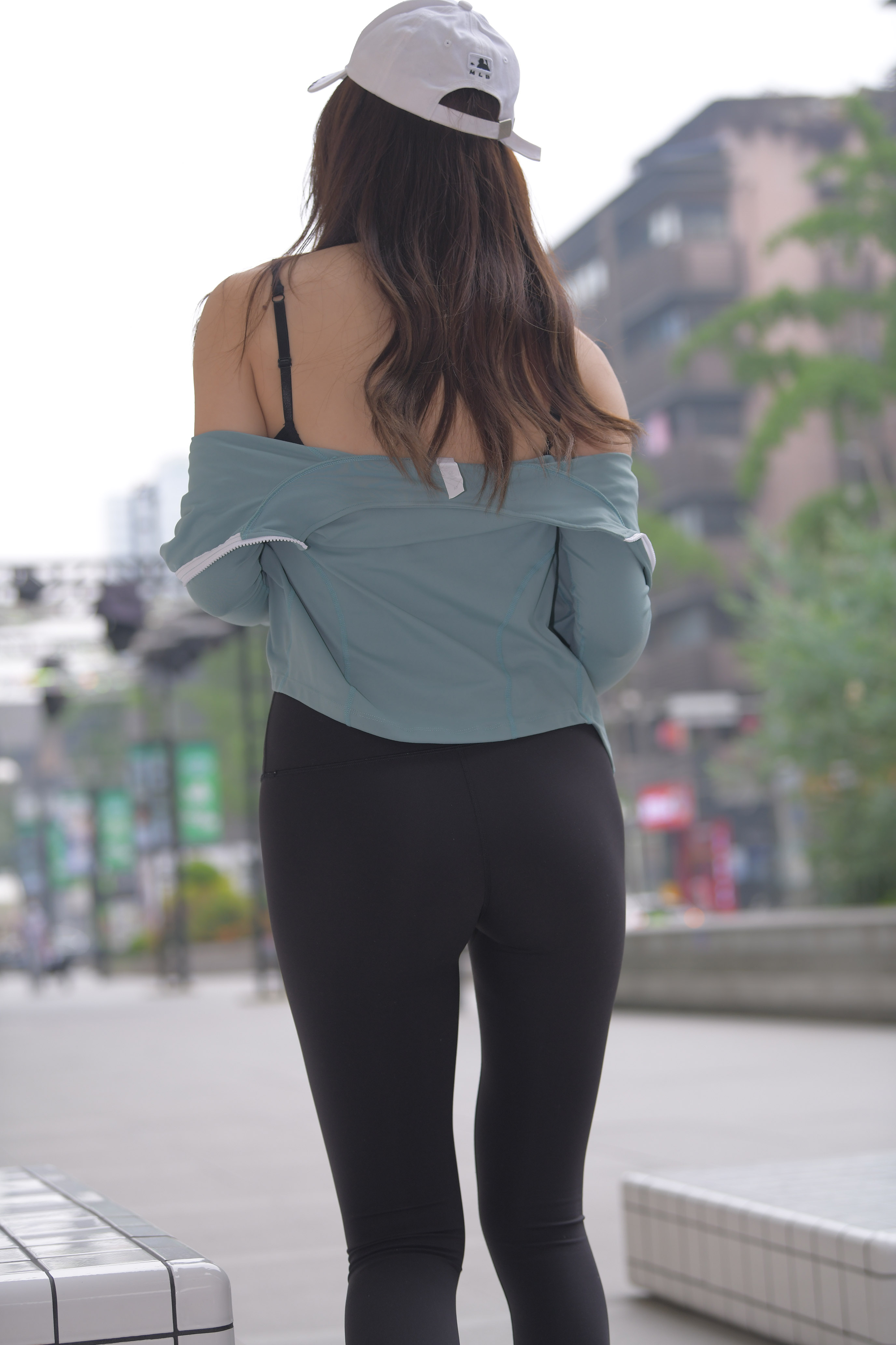 0100.jpg